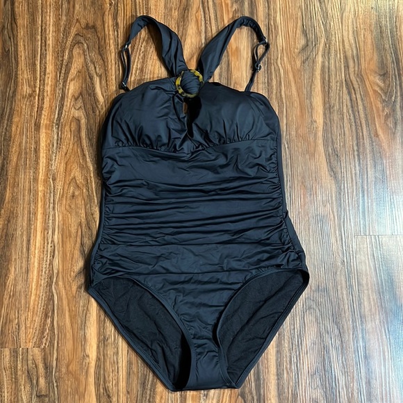 Tommy Bahama Pearl Sun Cat Over the Shoulder High Neck One Piece - Picture 6 of 16